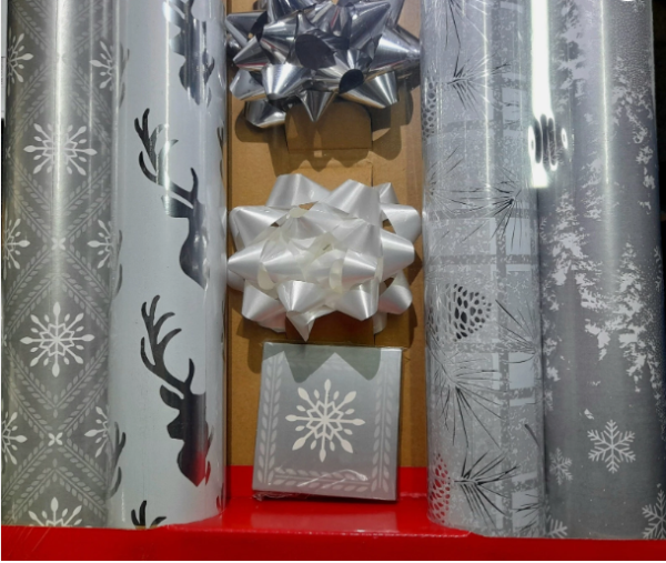 HOLIDAY Time Premium Gift Wrap Ensemble Silbertöne Papier & Folie 4x 3,04 m